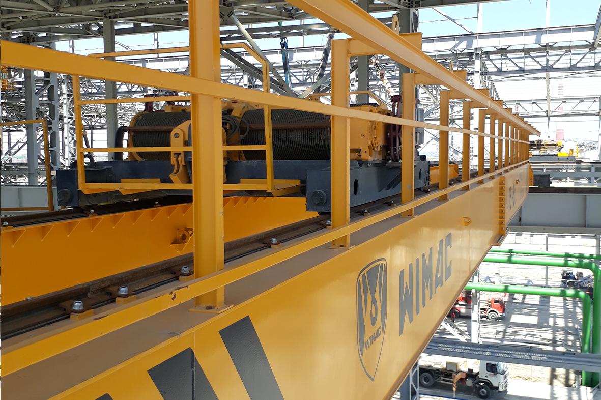 رافعة علوية معلقة بعارضتين