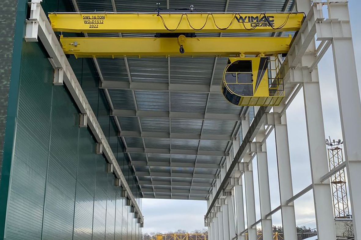 رافعة علوية معلقة بعارضتين